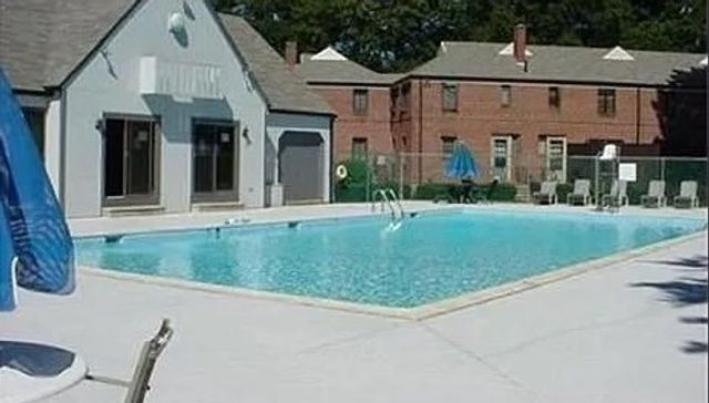 958 Belmont St 958, Watertown, MA 02472