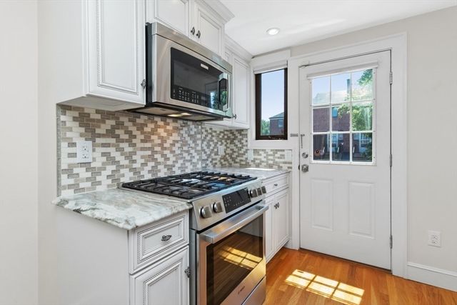 958 Belmont St 958, Watertown, MA 02472