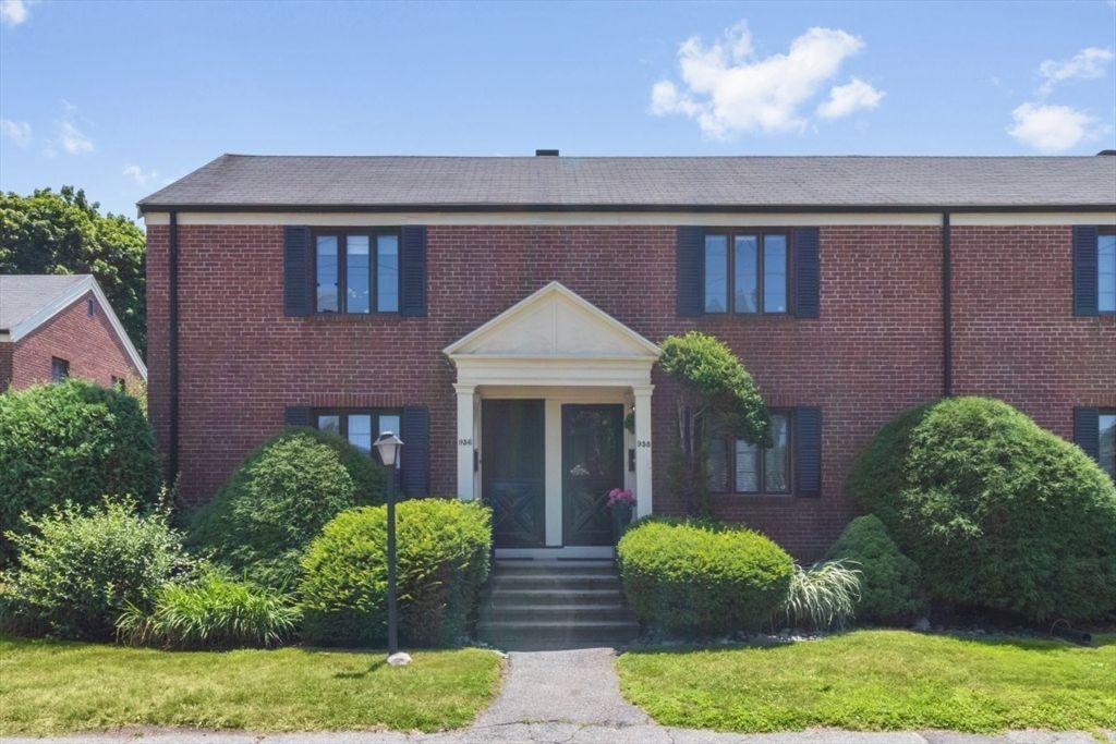 958 Belmont St 958, Watertown, MA 02472
