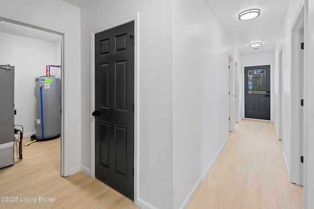 6713 Memory Ln, Louisville, KY 40258