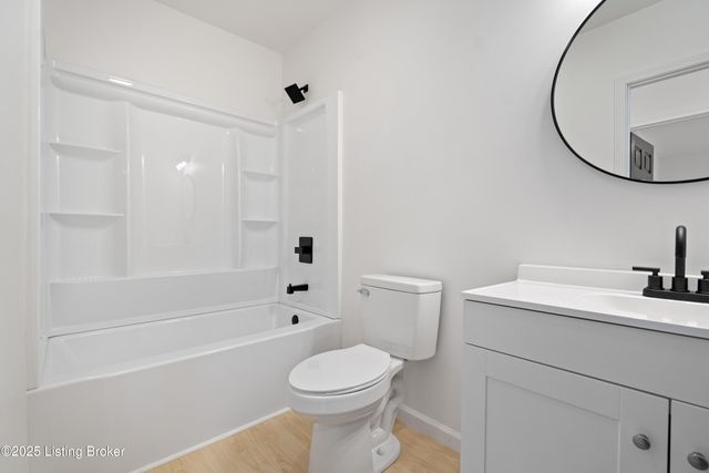 6713 Memory Ln, Louisville, KY 40258