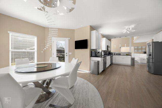 134 Timber Court, Gilberts, IL 60136