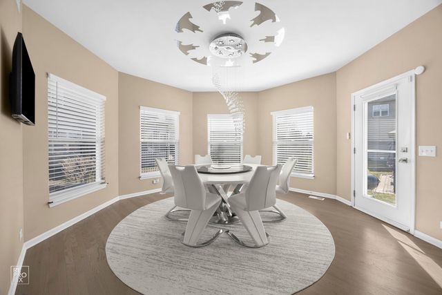 134 Timber Court, Gilberts, IL 60136