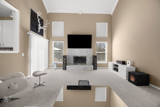 134 Timber Court, Gilberts, IL 60136