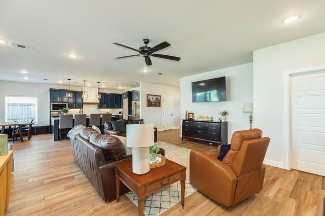 2 Greystone Court, Angleton, TX 77515