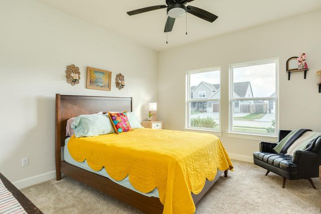 2 Greystone Court, Angleton, TX 77515