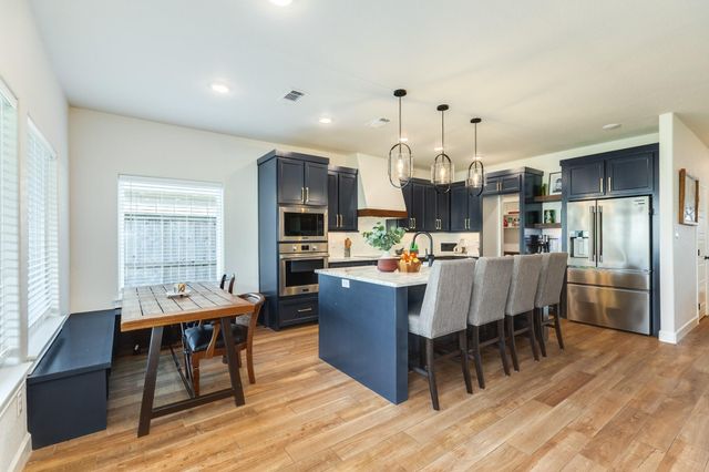 2 Greystone Court, Angleton, TX 77515