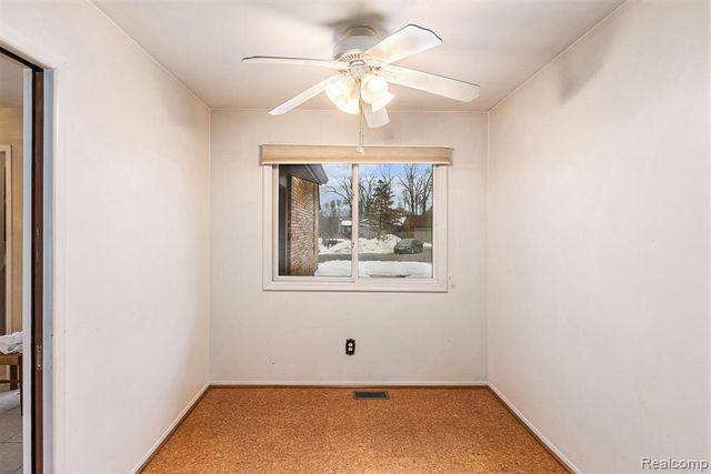 4659 Laurel Club Circle 12, West Bloomfield, MI 48323