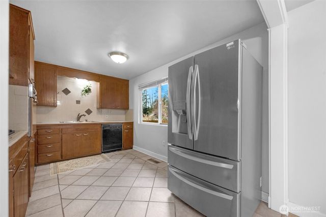 146 NE 165th Street, Shoreline, WA 98155