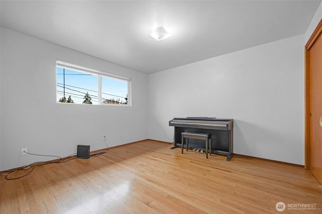 146 NE 165th Street, Shoreline, WA 98155