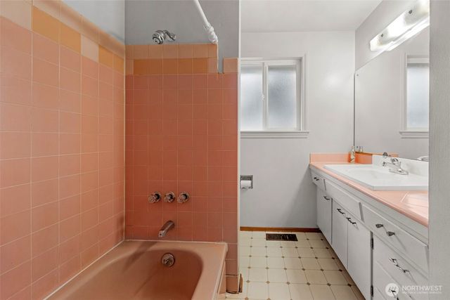 146 NE 165th Street, Shoreline, WA 98155