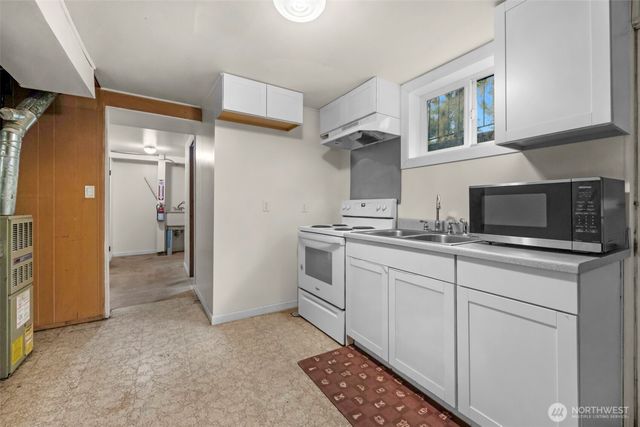 146 NE 165th Street, Shoreline, WA 98155