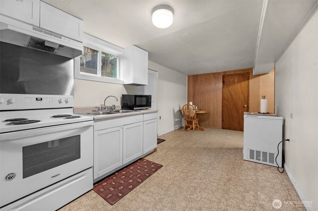 146 NE 165th Street, Shoreline, WA 98155