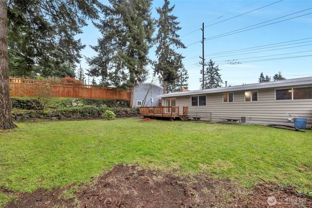 146 NE 165th Street, Shoreline, WA 98155
