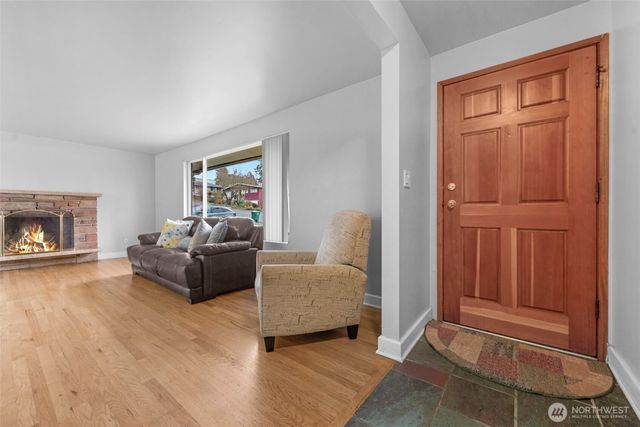 146 NE 165th Street, Shoreline, WA 98155