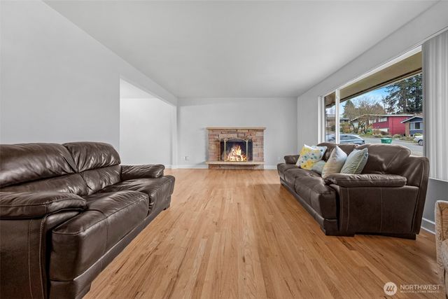 146 NE 165th Street, Shoreline, WA 98155