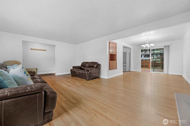 146 NE 165th Street, Shoreline, WA 98155