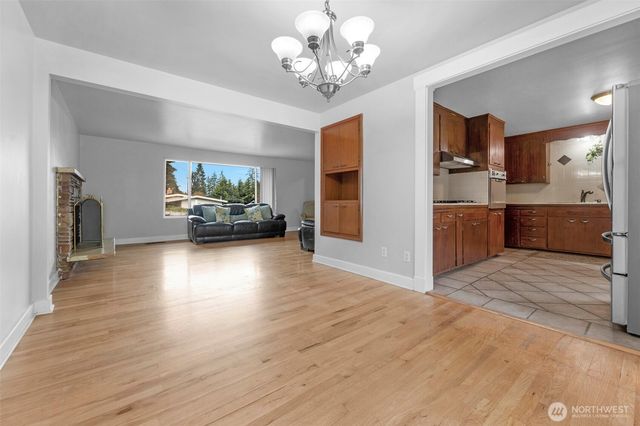 146 NE 165th Street, Shoreline, WA 98155