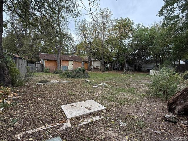 1033 Saldana, San Antonio, TX 78225