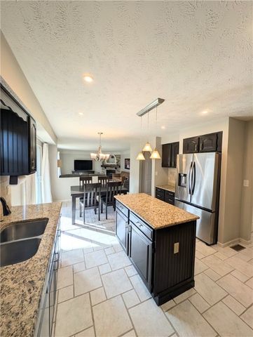 120 Windsor Ct, Cranberry Twp, PA 16066