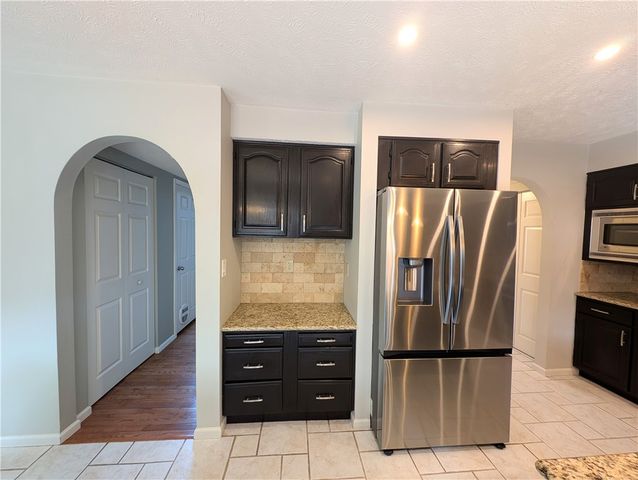 120 Windsor Ct, Cranberry Twp, PA 16066