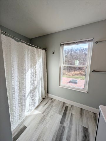 120 Windsor Ct, Cranberry Twp, PA 16066