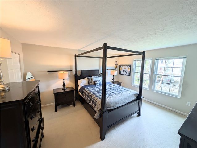 120 Windsor Ct, Cranberry Twp, PA 16066