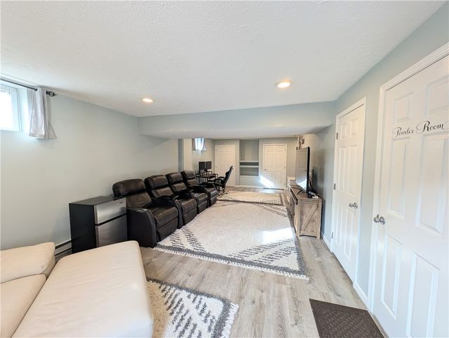 120 Windsor Ct, Cranberry Twp, PA 16066