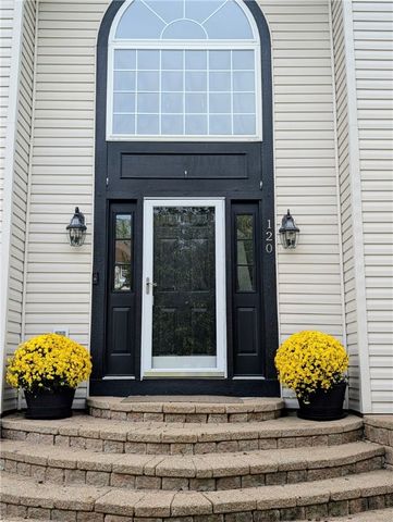 120 Windsor Ct, Cranberry Twp, PA 16066