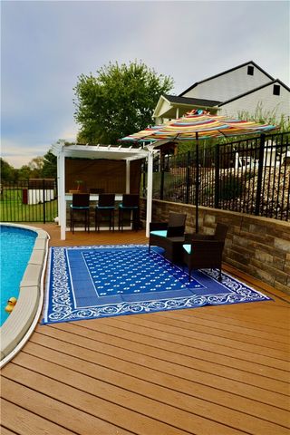 120 Windsor Ct, Cranberry Twp, PA 16066