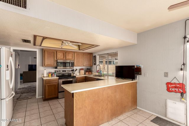 2324 E CORTEZ Street, Phoenix, AZ 85028