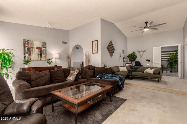 2324 E CORTEZ Street, Phoenix, AZ 85028