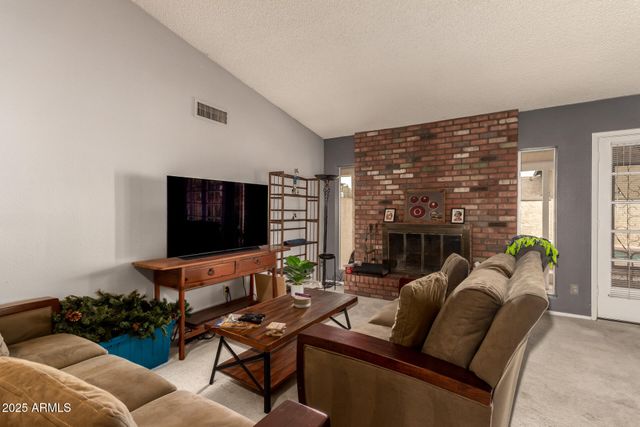 2324 E CORTEZ Street, Phoenix, AZ 85028