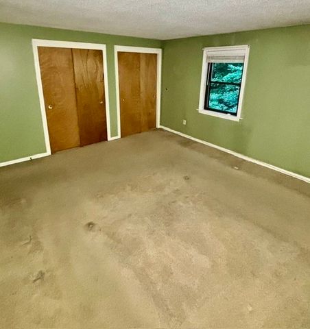6 Meadowbrook Ln 4, Easton, MA 02375