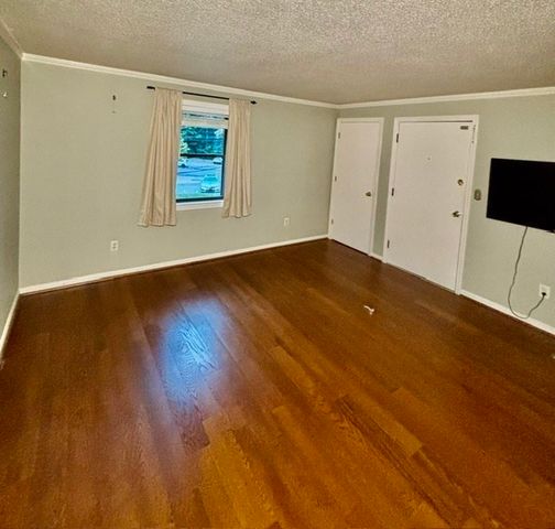 6 Meadowbrook Ln 4, Easton, MA 02375