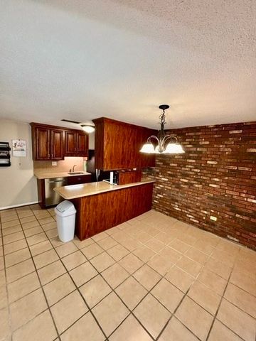 6 Meadowbrook Ln 4, Easton, MA 02375