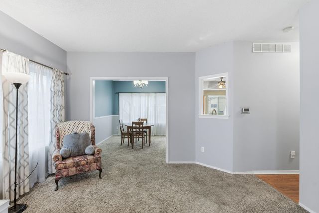 6928 E Odessa CT, Bel Aire, KS 67226