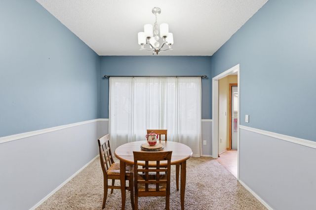 6928 E Odessa CT, Bel Aire, KS 67226