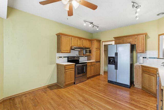 6928 E Odessa CT, Bel Aire, KS 67226