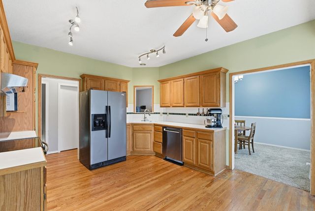 6928 E Odessa CT, Bel Aire, KS 67226