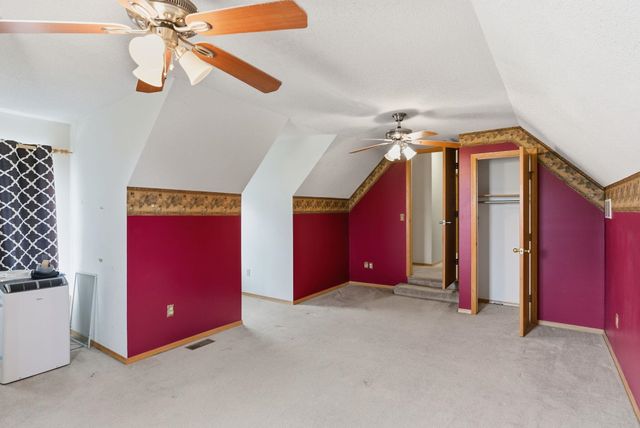 6928 E Odessa CT, Bel Aire, KS 67226