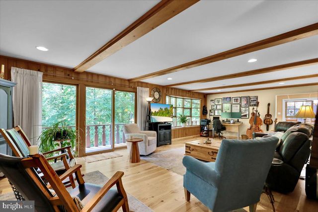 44 MEADOW GLEN LN, Reading, PA 19607