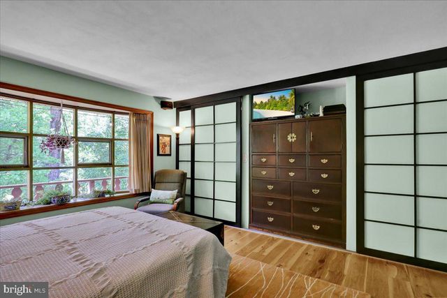 44 MEADOW GLEN LN, Reading, PA 19607