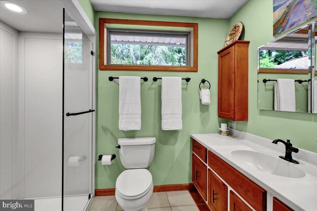 44 MEADOW GLEN LN, Reading, PA 19607
