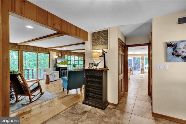 44 MEADOW GLEN LN, Reading, PA 19607