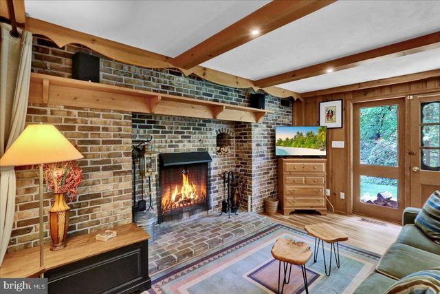 44 MEADOW GLEN LN, Reading, PA 19607