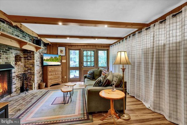 44 MEADOW GLEN LN, Reading, PA 19607