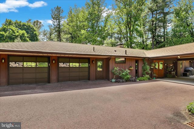 44 MEADOW GLEN LN, Reading, PA 19607