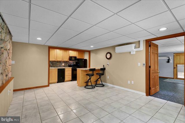 44 MEADOW GLEN LN, Reading, PA 19607