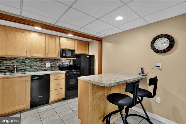 44 MEADOW GLEN LN, Reading, PA 19607